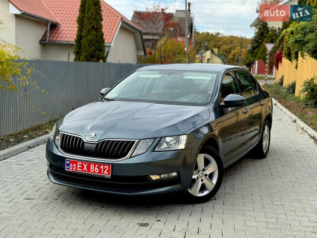 Серый Шкода Октавия, объемом двигателя 1.6 л и пробегом 154 тыс. км за 13699 $, фото 2 на Automoto.ua