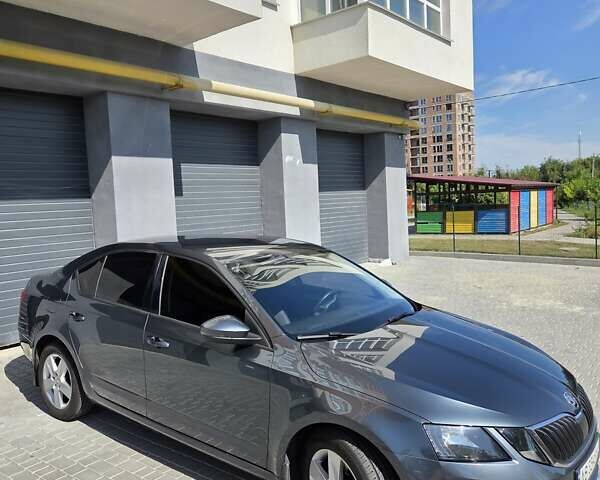 Сірий Шкода Октавія, об'ємом двигуна 1.6 л та пробігом 197 тис. км за 15700 $, фото 8 на Automoto.ua