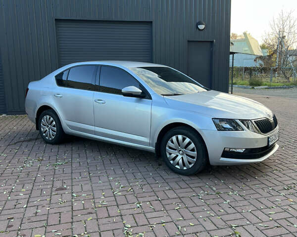 Серый Шкода Октавия, объемом двигателя 1.4 л и пробегом 236 тыс. км за 13300 $, фото 2 на Automoto.ua