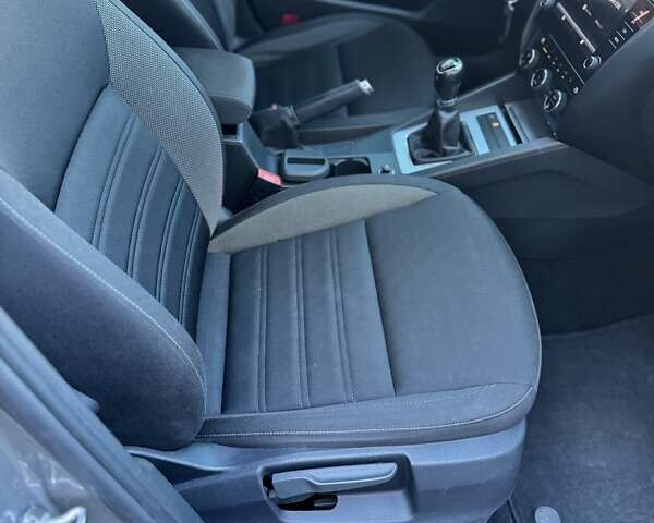 Шкода Октавія 2017 у Володимир-Волинський на Automoto.ua Сірий Шкода Октавія, об'ємом двигуна 1.4 л та пробігом 136 тис. км за 12000 $, фото 42 на Automoto.ua