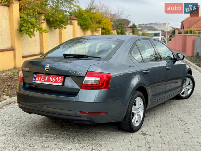 Серый Шкода Октавия, объемом двигателя 1.6 л и пробегом 154 тыс. км за 13699 $, фото 4 на Automoto.ua