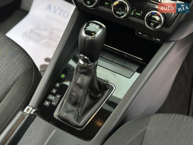 Серый Шкода Октавия, объемом двигателя 1.97 л и пробегом 270 тыс. км за 14999 $, фото 19 на Automoto.ua