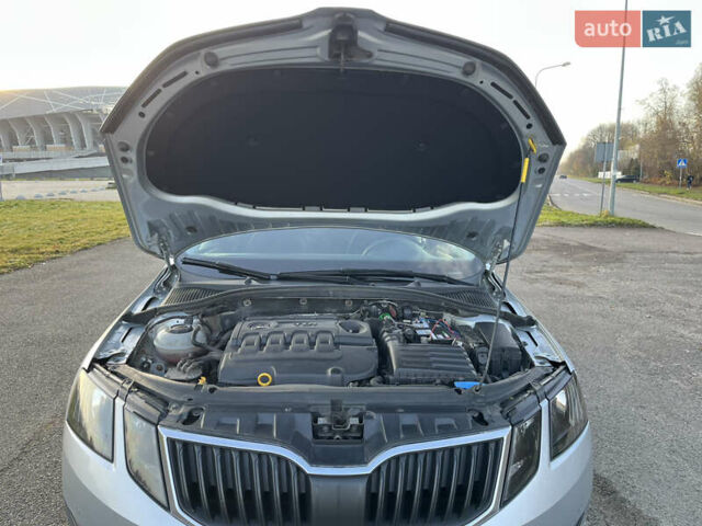 Серый Шкода Октавия, объемом двигателя 1.97 л и пробегом 289 тыс. км за 15650 $, фото 19 на Automoto.ua