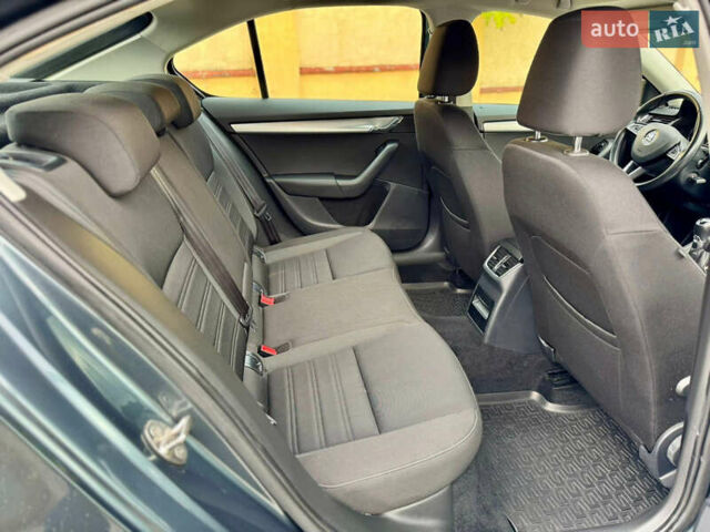 Серый Шкода Октавия, объемом двигателя 1.6 л и пробегом 154 тыс. км за 13699 $, фото 9 на Automoto.ua