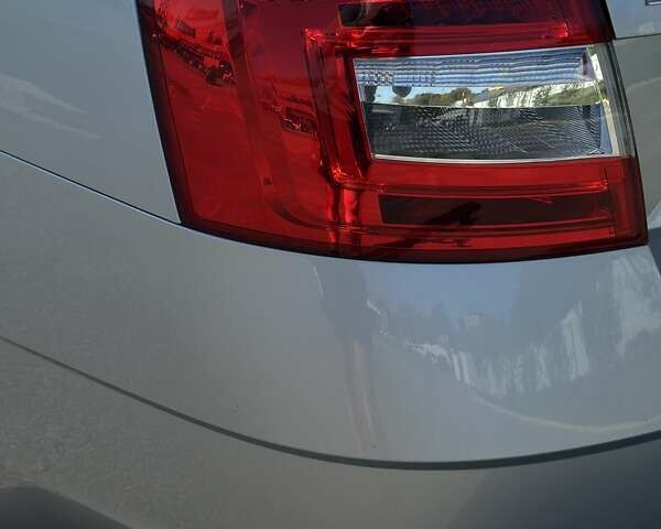 Серый Шкода Октавия, объемом двигателя 1.6 л и пробегом 214 тыс. км за 14000 $, фото 8 на Automoto.ua