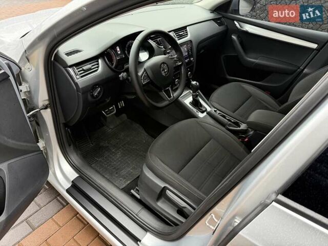 Сірий Шкода Октавія, об'ємом двигуна 1.8 л та пробігом 164 тис. км за 11999 $, фото 33 на Automoto.ua