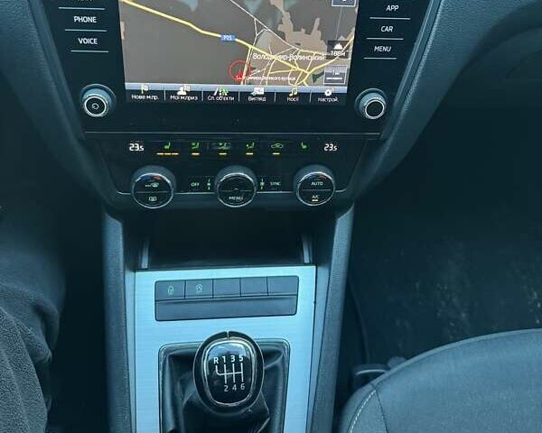 Шкода Октавія 2017 у Володимир-Волинський на Automoto.ua Сірий Шкода Октавія, об'ємом двигуна 1.4 л та пробігом 136 тис. км за 12000 $, фото 16 на Automoto.ua