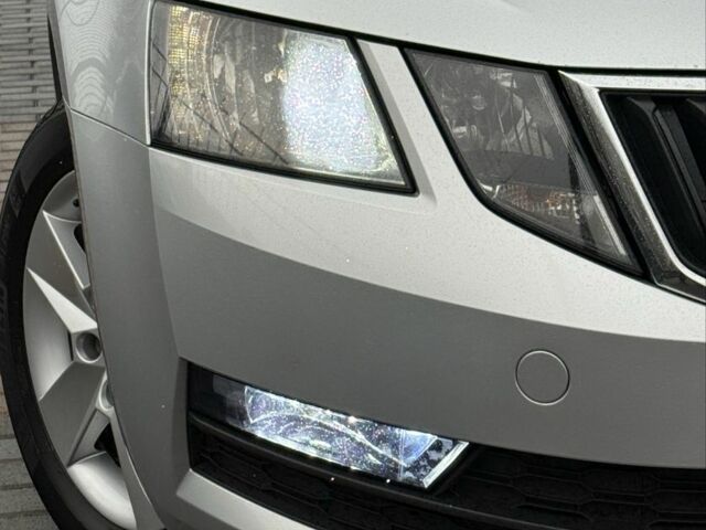 Сірий Шкода Октавія, об'ємом двигуна 1.8 л та пробігом 162 тис. км за 13999 $, фото 8 на Automoto.ua