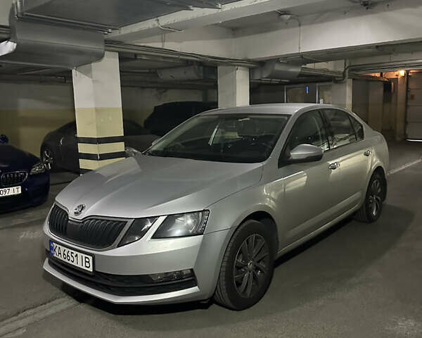 Серый Шкода Октавия, объемом двигателя 1.6 л и пробегом 170 тыс. км за 15000 $, фото 34 на Automoto.ua