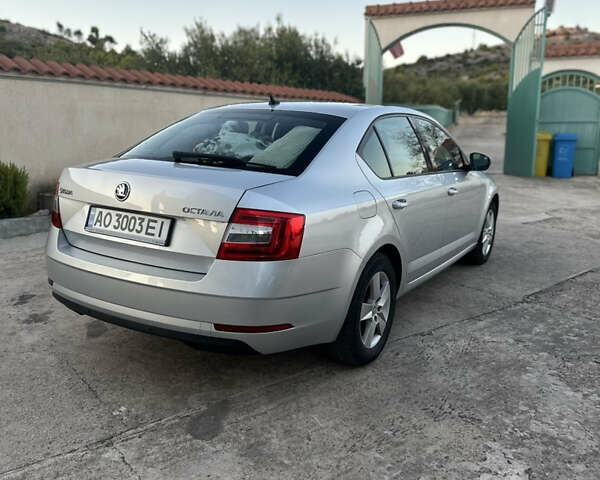 Серый Шкода Октавия, объемом двигателя 2 л и пробегом 275 тыс. км за 13500 $, фото 5 на Automoto.ua