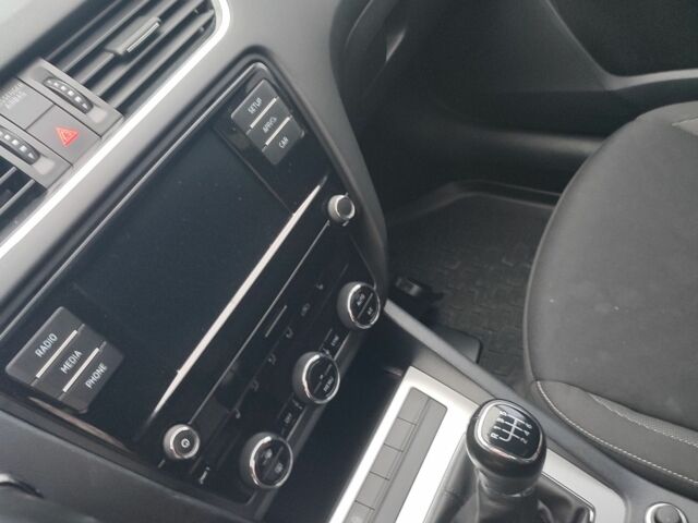 Сірий Шкода Октавія, об'ємом двигуна 0 л та пробігом 215 тис. км за 7300 $, фото 6 на Automoto.ua