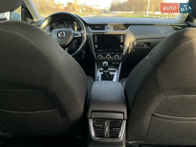 Серый Шкода Октавия, объемом двигателя 1.97 л и пробегом 289 тыс. км за 15650 $, фото 33 на Automoto.ua