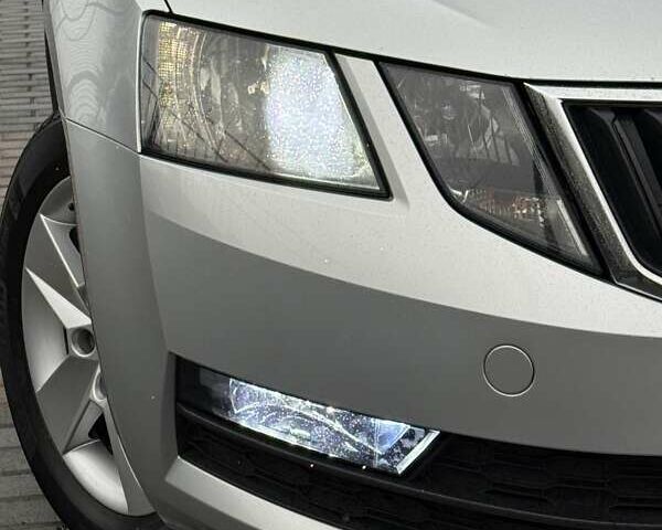 Сірий Шкода Октавія, об'ємом двигуна 1.8 л та пробігом 164 тис. км за 11999 $, фото 17 на Automoto.ua
