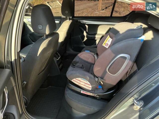 Серый Шкода Октавия, объемом двигателя 1.6 л и пробегом 201 тыс. км за 14300 $, фото 6 на Automoto.ua