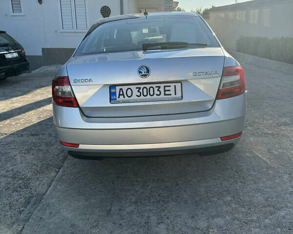 Серый Шкода Октавия, объемом двигателя 2 л и пробегом 275 тыс. км за 13500 $, фото 11 на Automoto.ua