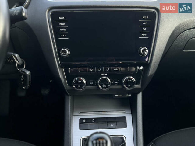 Серый Шкода Октавия, объемом двигателя 1.97 л и пробегом 289 тыс. км за 15650 $, фото 41 на Automoto.ua