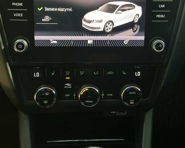 Серый Шкода Октавия, объемом двигателя 1.6 л и пробегом 214 тыс. км за 14000 $, фото 22 на Automoto.ua