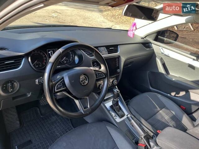 Серый Шкода Октавия, объемом двигателя 1.6 л и пробегом 201 тыс. км за 14300 $, фото 5 на Automoto.ua