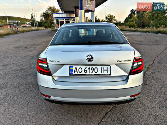 Серый Шкода Октавия, объемом двигателя 1.6 л и пробегом 261 тыс. км за 12900 $, фото 39 на Automoto.ua