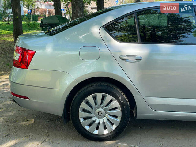 Сірий Шкода Октавія, об'ємом двигуна 1.4 л та пробігом 197 тис. км за 11290 $, фото 4 на Automoto.ua