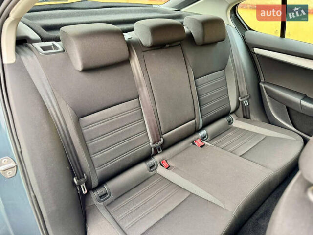 Серый Шкода Октавия, объемом двигателя 1.6 л и пробегом 154 тыс. км за 13699 $, фото 11 на Automoto.ua