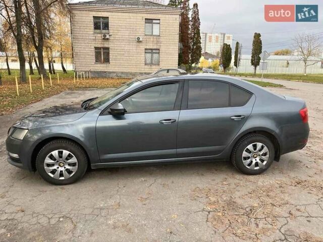 Серый Шкода Октавия, объемом двигателя 1.6 л и пробегом 460 тыс. км за 10000 $, фото 2 на Automoto.ua