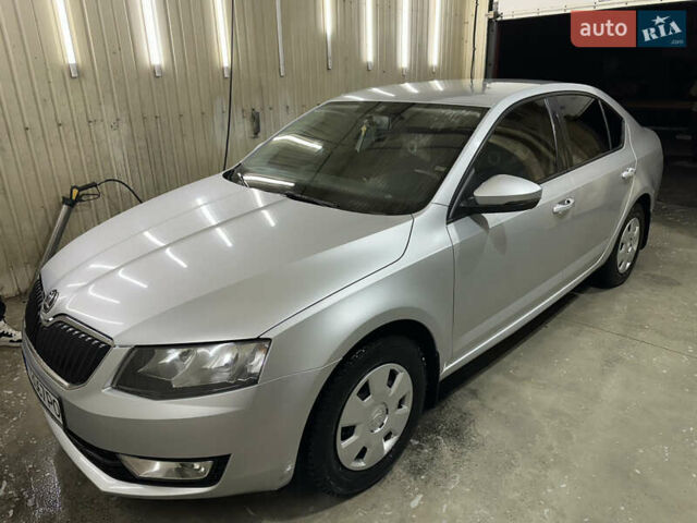 Серый Шкода Октавия, объемом двигателя 1.6 л и пробегом 91 тыс. км за 12900 $, фото 1 на Automoto.ua