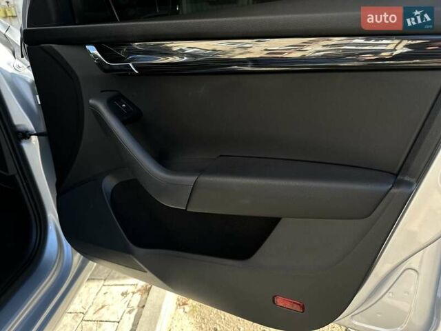 Серый Шкода Октавия, объемом двигателя 1.6 л и пробегом 214 тыс. км за 14000 $, фото 26 на Automoto.ua