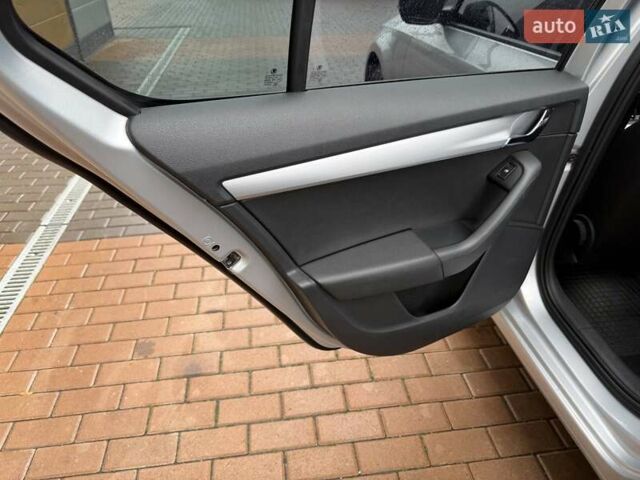 Сірий Шкода Октавія, об'ємом двигуна 1.8 л та пробігом 164 тис. км за 11999 $, фото 40 на Automoto.ua