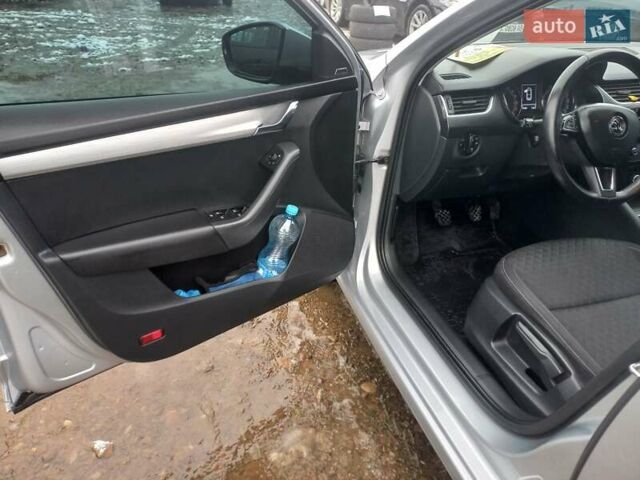 Серый Шкода Октавия, объемом двигателя 1.6 л и пробегом 137 тыс. км за 15600 $, фото 13 на Automoto.ua