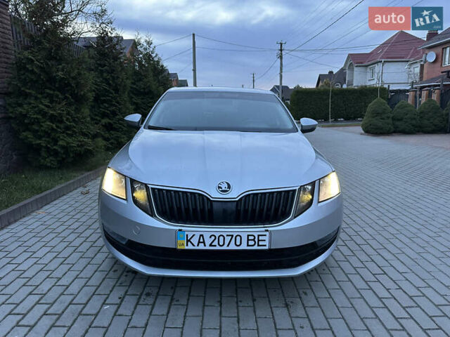Сірий Шкода Октавія, об'ємом двигуна 1.8 л та пробігом 295 тис. км за 13200 $, фото 4 на Automoto.ua