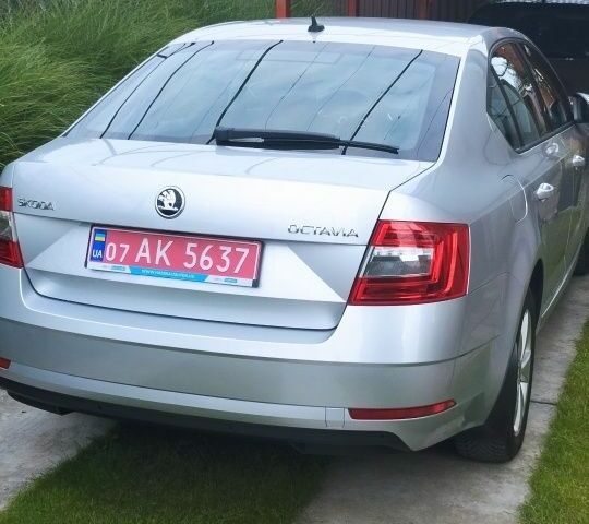 Сірий Шкода Октавія, об'ємом двигуна 1.6 л та пробігом 237 тис. км за 12950 $, фото 1 на Automoto.ua