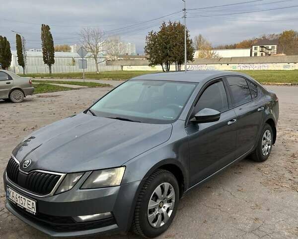 Серый Шкода Октавия, объемом двигателя 1.6 л и пробегом 460 тыс. км за 10000 $, фото 1 на Automoto.ua