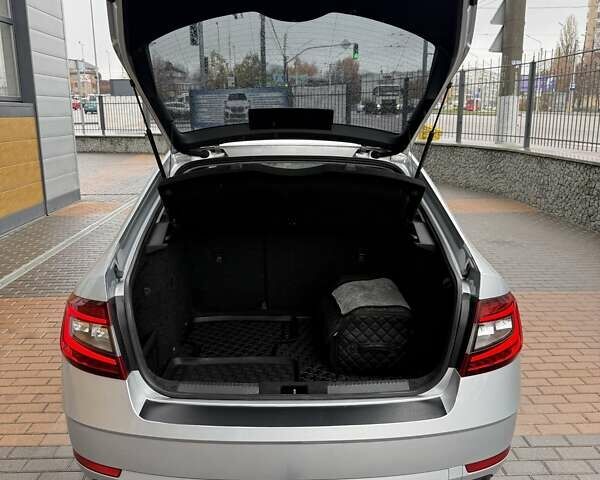 Сірий Шкода Октавія, об'ємом двигуна 1.8 л та пробігом 164 тис. км за 11999 $, фото 58 на Automoto.ua