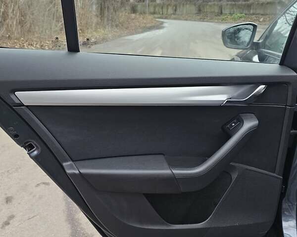 Серый Шкода Октавия, объемом двигателя 1.8 л и пробегом 130 тыс. км за 6500 $, фото 16 на Automoto.ua
