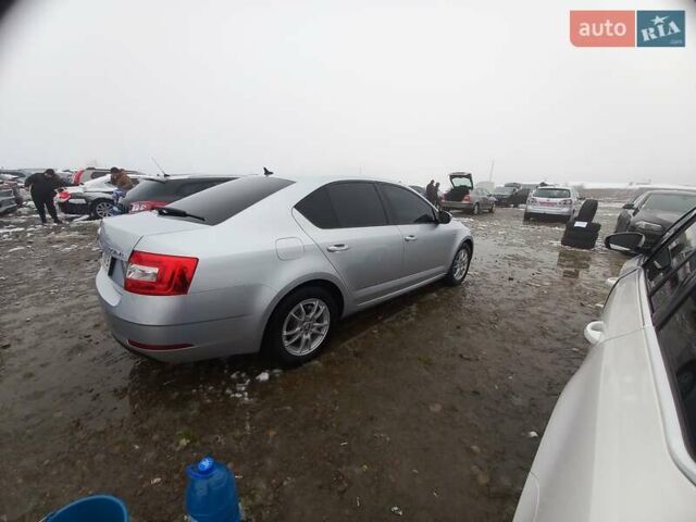 Серый Шкода Октавия, объемом двигателя 1.6 л и пробегом 137 тыс. км за 15600 $, фото 3 на Automoto.ua