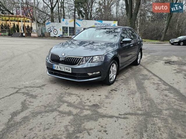 Серый Шкода Октавия, объемом двигателя 1.8 л и пробегом 130 тыс. км за 6700 $, фото 2 на Automoto.ua