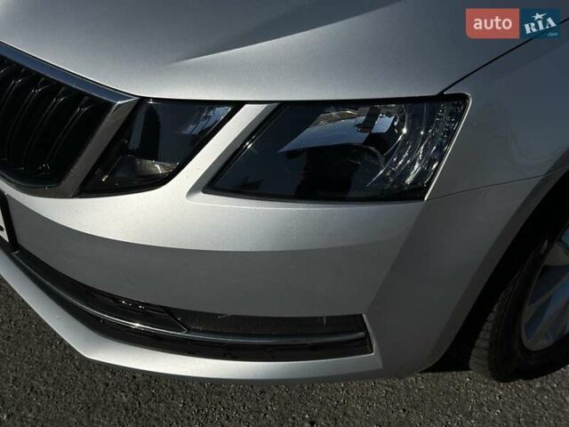 Серый Шкода Октавия, объемом двигателя 1.6 л и пробегом 214 тыс. км за 14000 $, фото 13 на Automoto.ua