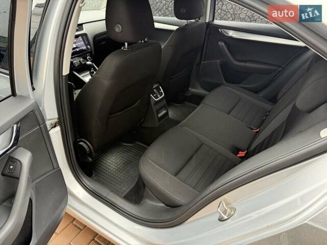 Сірий Шкода Октавія, об'ємом двигуна 1.8 л та пробігом 164 тис. км за 11999 $, фото 38 на Automoto.ua