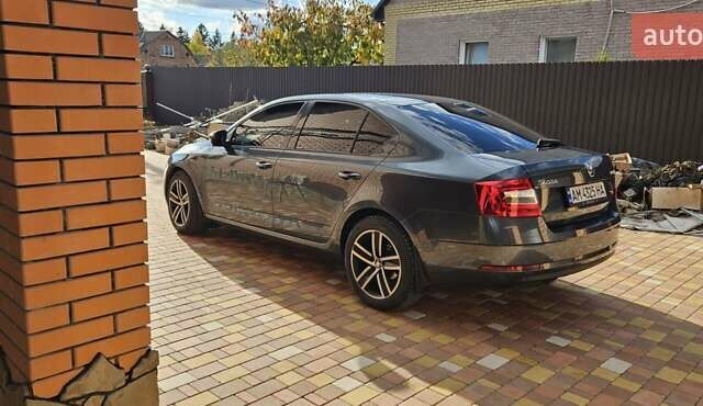 Серый Шкода Октавия, объемом двигателя 1.6 л и пробегом 280 тыс. км за 13800 $, фото 4 на Automoto.ua