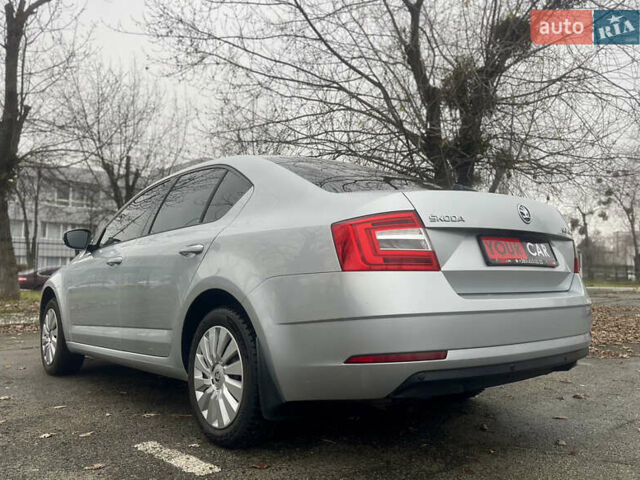 Серый Шкода Октавия, объемом двигателя 1.4 л и пробегом 227 тыс. км за 12999 $, фото 2 на Automoto.ua