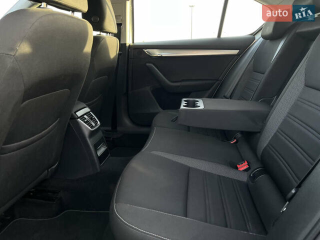 Серый Шкода Октавия, объемом двигателя 1.97 л и пробегом 289 тыс. км за 15650 $, фото 36 на Automoto.ua