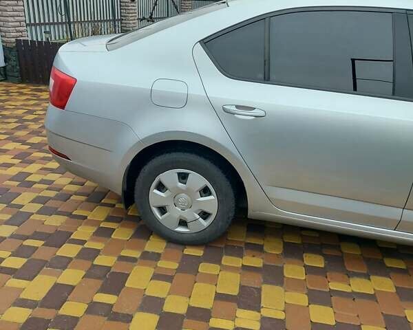 Сірий Шкода Октавія, об'ємом двигуна 1.6 л та пробігом 1 тис. км за 10500 $, фото 9 на Automoto.ua