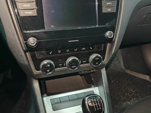 Серый Шкода Октавия, объемом двигателя 0 л и пробегом 215 тыс. км за 7300 $, фото 22 на Automoto.ua