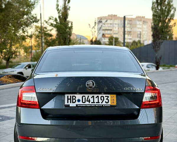 Серый Шкода Октавия, объемом двигателя 1.6 л и пробегом 218 тыс. км за 13999 $, фото 10 на Automoto.ua