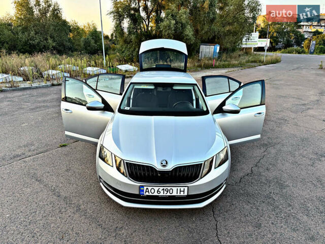 Серый Шкода Октавия, объемом двигателя 1.6 л и пробегом 261 тыс. км за 12900 $, фото 13 на Automoto.ua