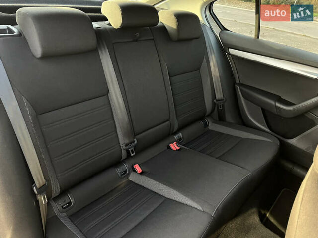 Серый Шкода Октавия, объемом двигателя 1.97 л и пробегом 289 тыс. км за 15650 $, фото 34 на Automoto.ua