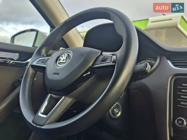 Серый Шкода Октавия, объемом двигателя 2 л и пробегом 241 тыс. км за 18499 $, фото 50 на Automoto.ua