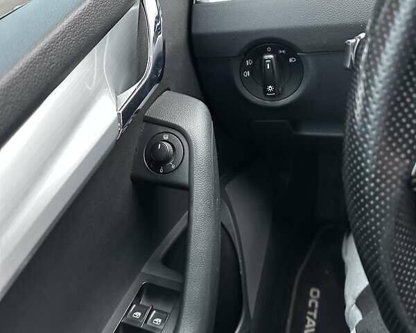 Сірий Шкода Октавія, об'ємом двигуна 1.4 л та пробігом 135 тис. км за 14499 $, фото 14 на Automoto.ua