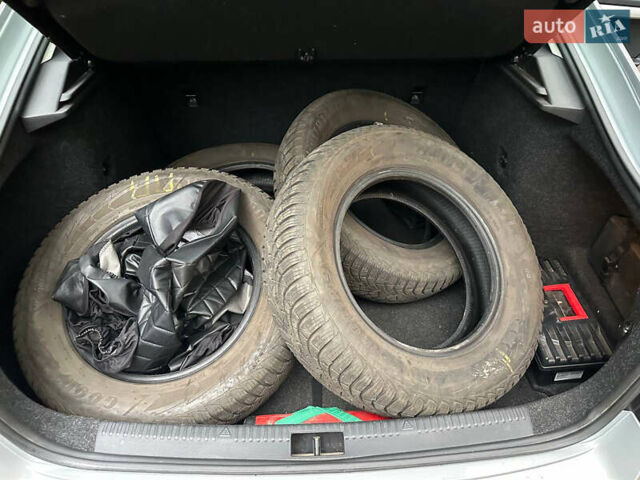 Серый Шкода Октавия, объемом двигателя 1.6 л и пробегом 84 тыс. км за 15000 $, фото 29 на Automoto.ua